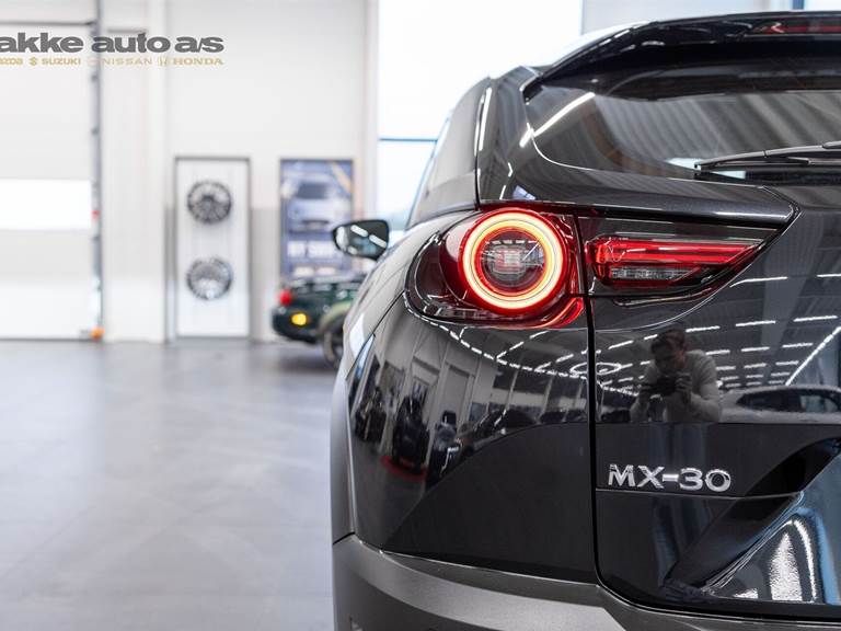 Mazda MX-30 e-Skyactiv Sky Plus 145HK 5d Aut.