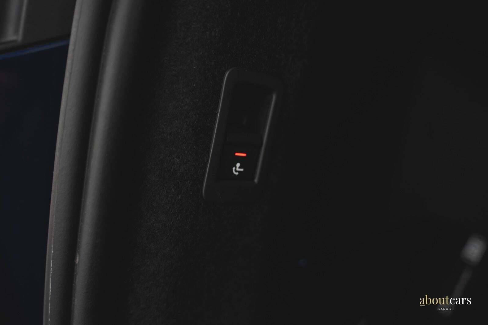 Blå Audi Q4 e-tron fra 2024