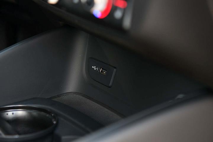 Rød Audi A3 fra 2017