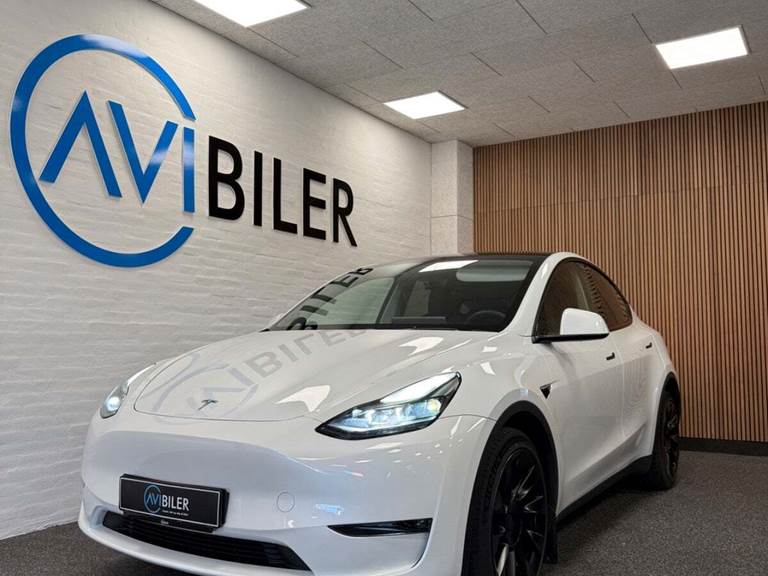 Tesla Model Y Long Range AWD