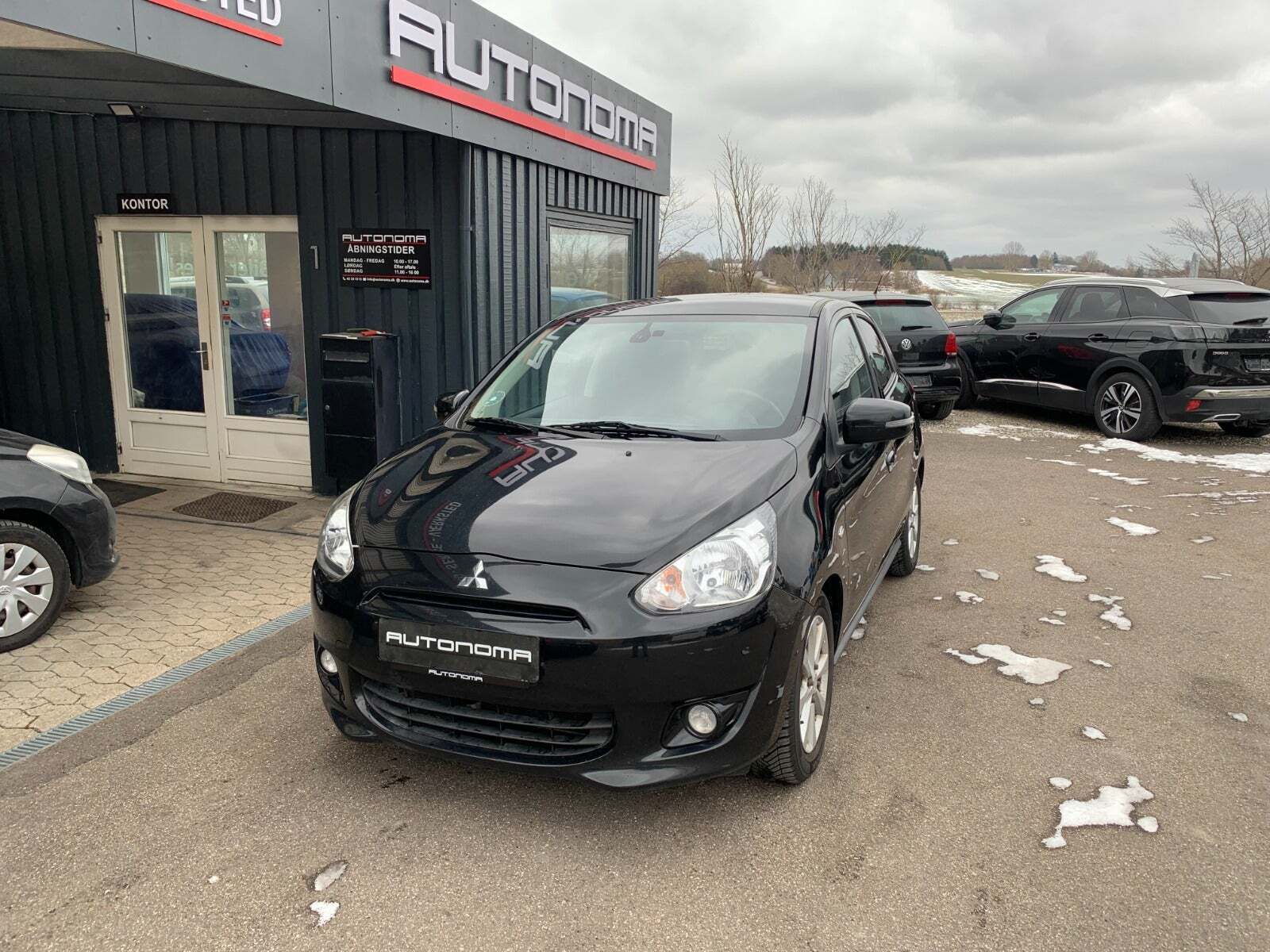 Grøn Mitsubishi Space Star fra 2015