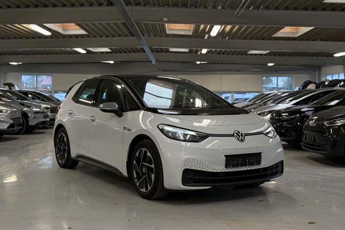 Hvid VW ID.3 fra 2021 set udefra