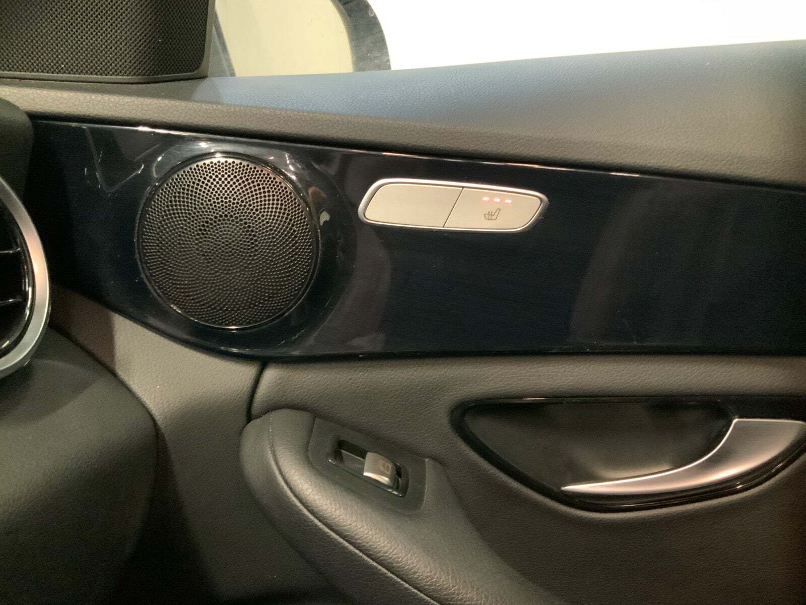 Sort Mercedes C220 d fra 2016