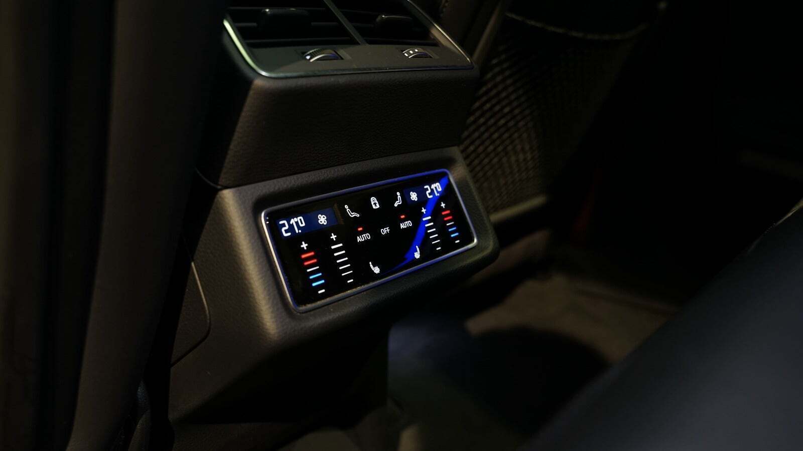 Grå Audi e-tron fra 2022