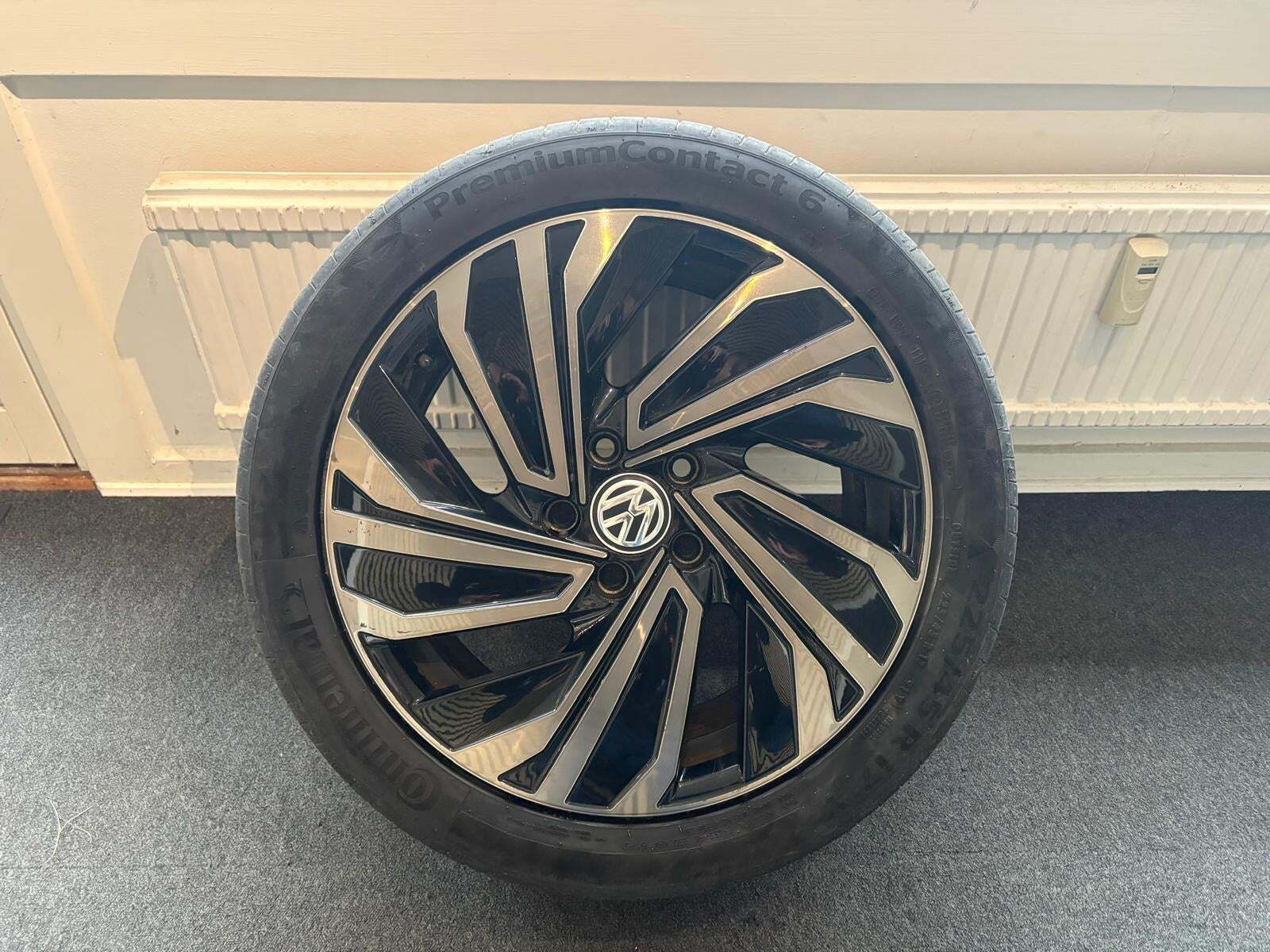 Sort VW Golf VII fra 2017