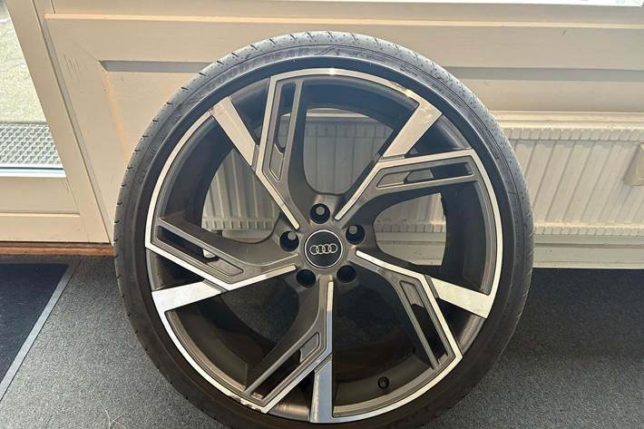 Grå Audi A5 fra 2018