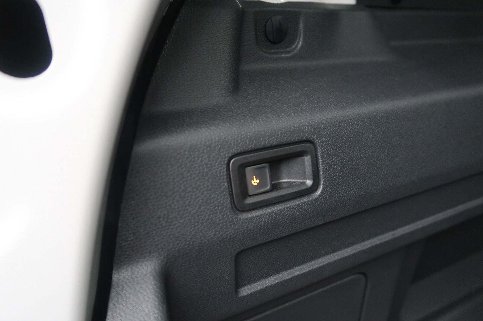 Hvid VW ID.Buzz fra 2024