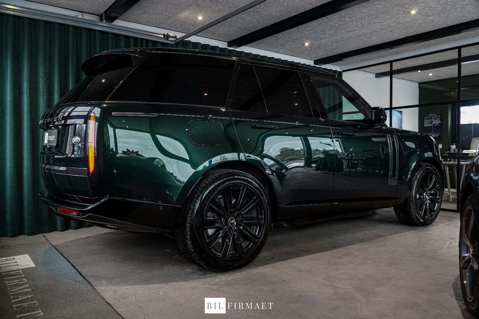 Grøn Land Rover Range Rover fra 2023