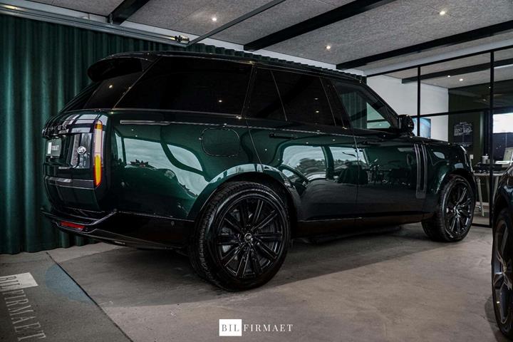 Grøn Land Rover Range Rover fra 2023