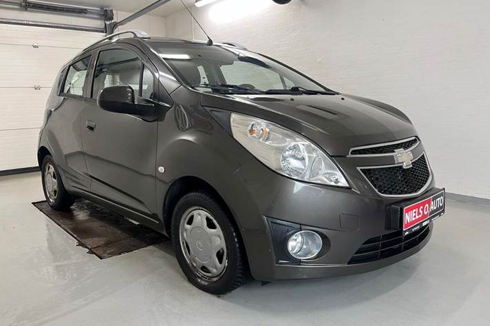Brun Chevrolet Spark fra 2012