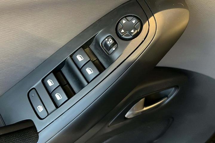 Sølv Citroën Grand C4 SpaceTourer fra 2020