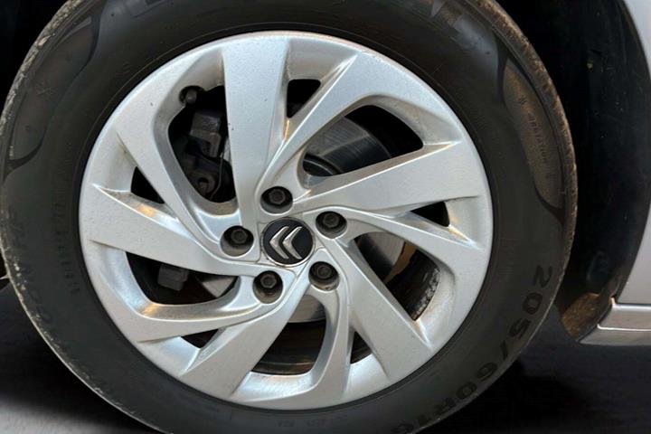 Sølv Citroën Grand C4 SpaceTourer fra 2020