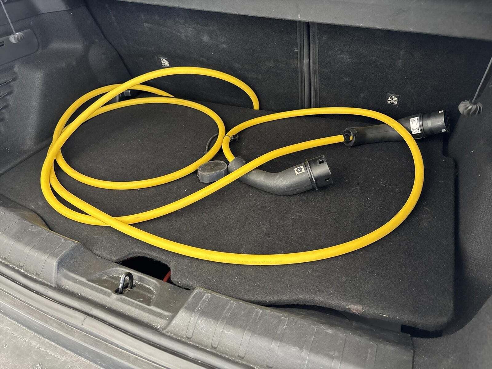 Hvid Jeep Avenger fra 2025