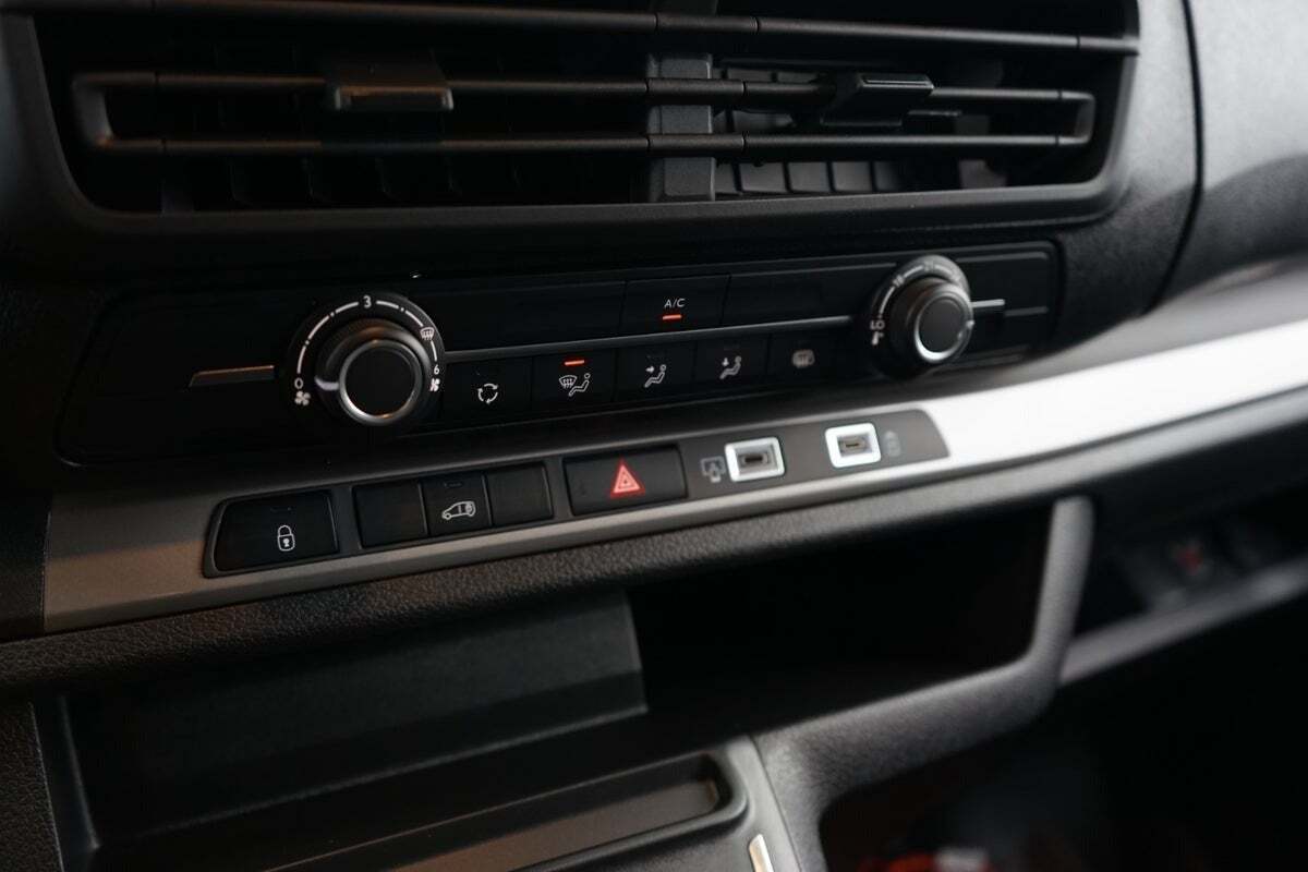 Hvid Toyota ProAce City fra 2025