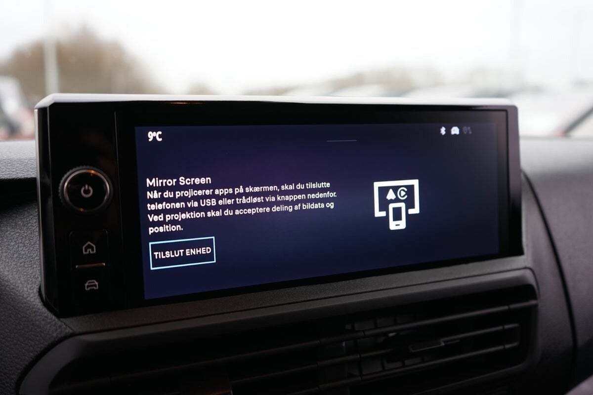 Hvid Toyota ProAce City fra 2025