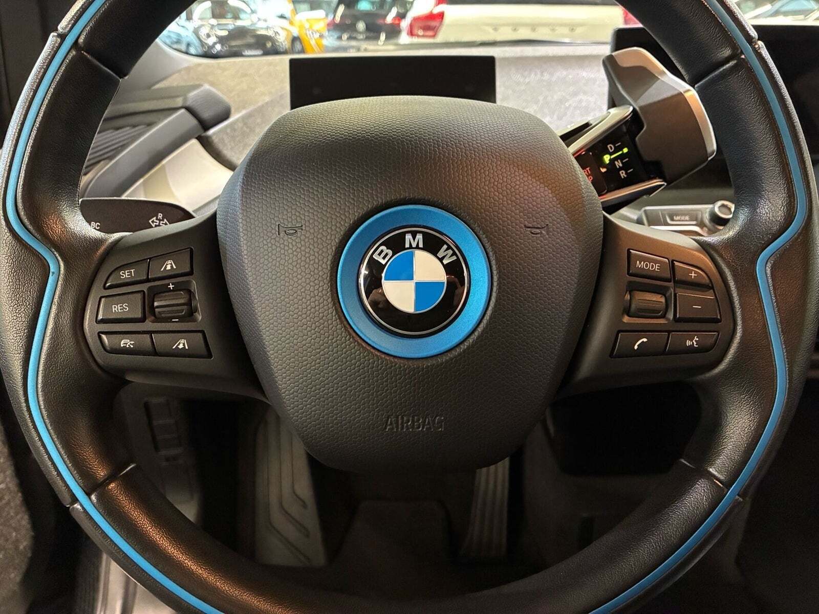Blå BMW i3 fra 2022