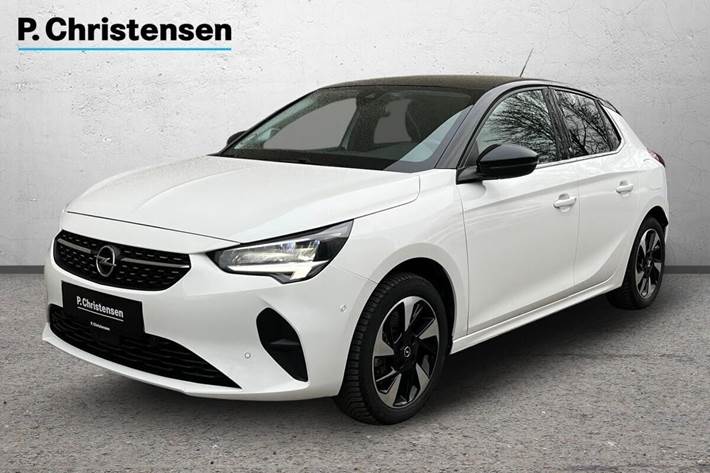 Hvid Opel Corsa-e fra 2023 set udefra