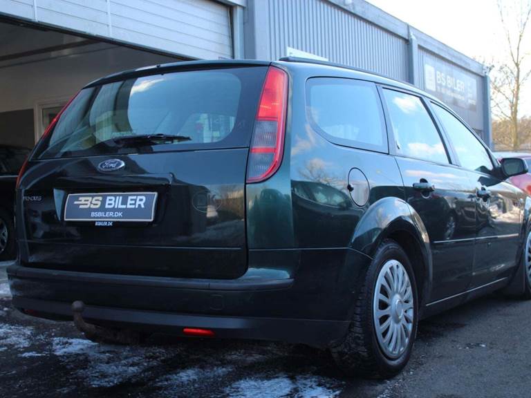 Ford Focus 1,6 Ghia stc.