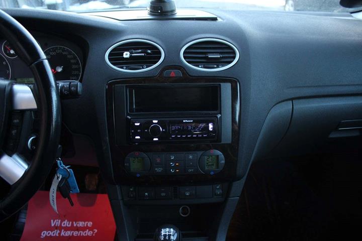 Grøn Ford Focus fra 2005