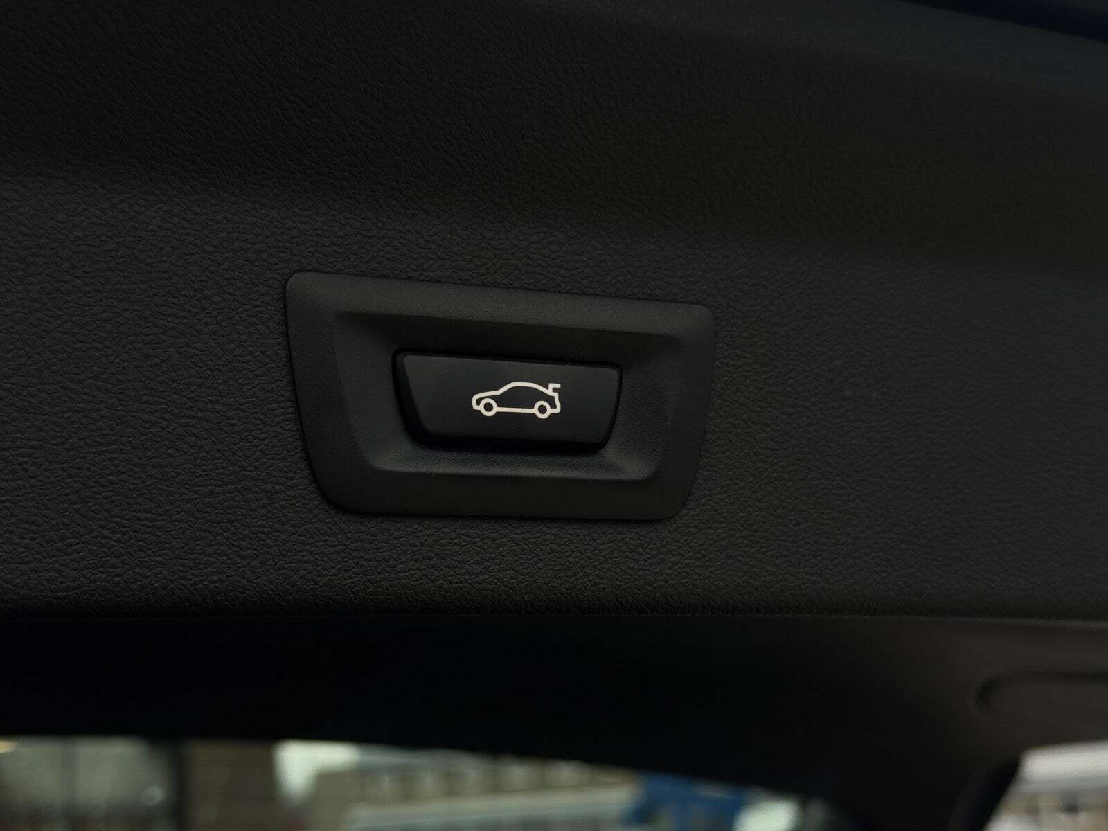 Blå BMW X3 fra 2018