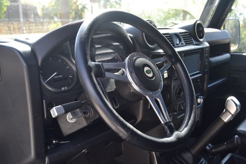 Land Rover Defender 2,5 110 XS Double Cab