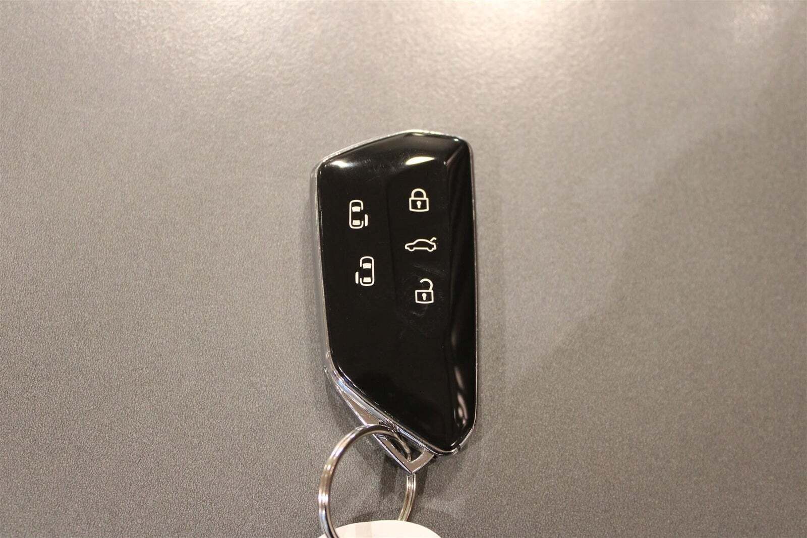 Sølv VW ID.Buzz fra 2024