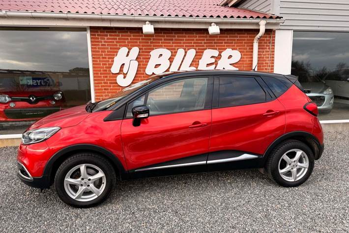 Rød Renault Captur fra 2018