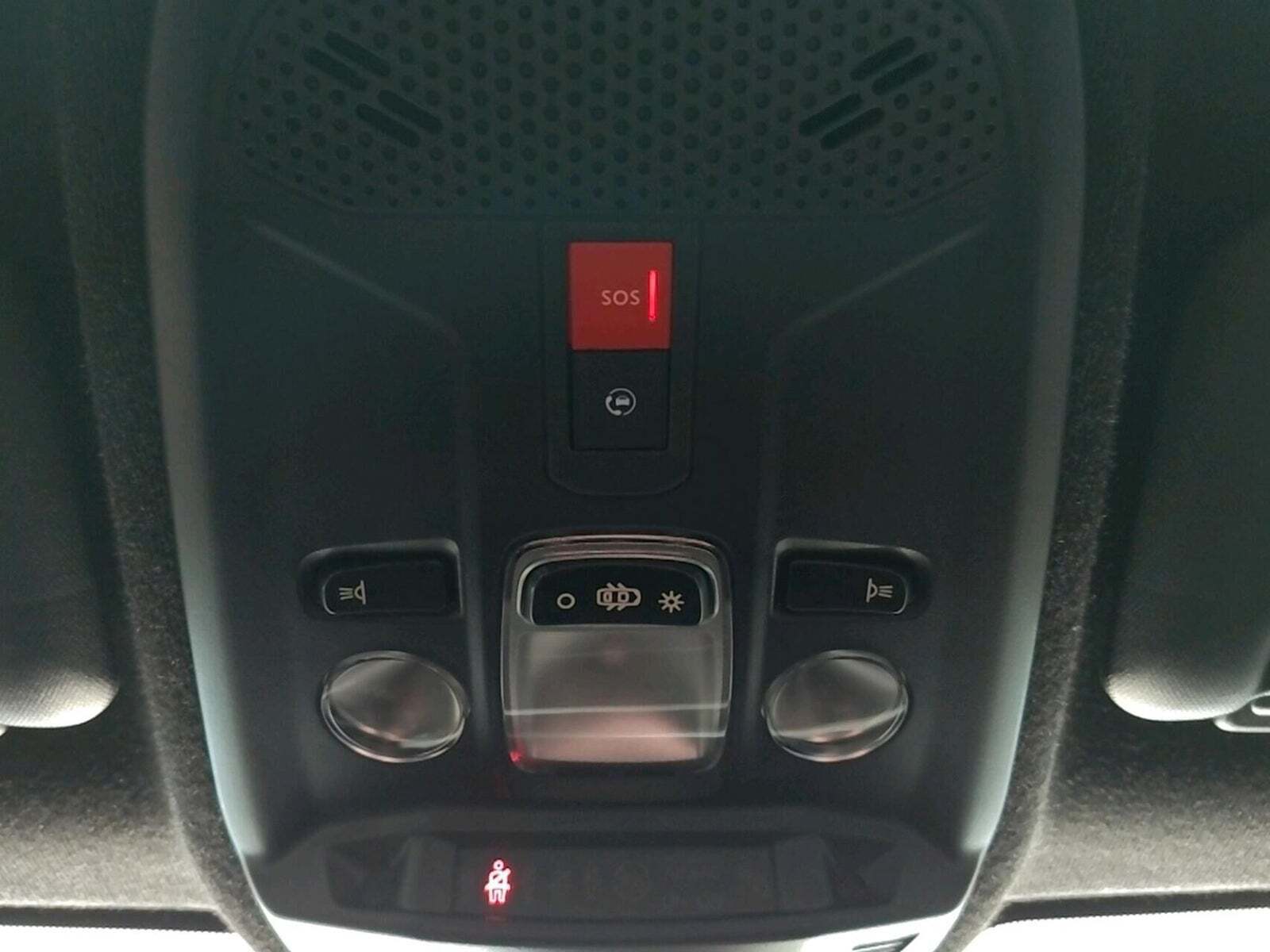 Hvid Opel Corsa-e fra 2024