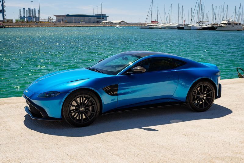 Aston Martin Vantage  AMR