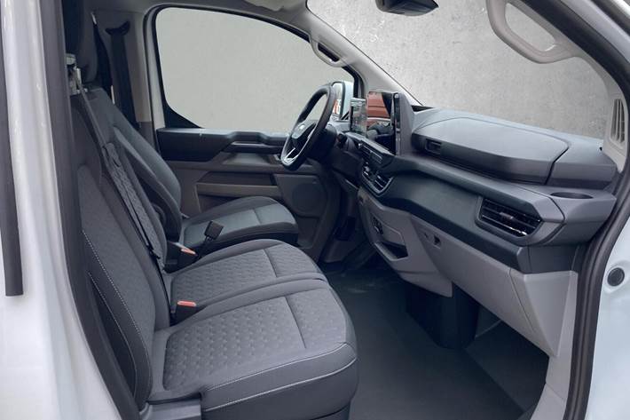 Hvid Ford E-Transit Custom fra 2025