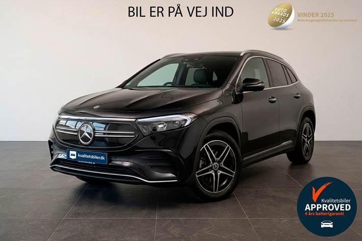 Sort Mercedes EQA 250 fra 2022 set udefra