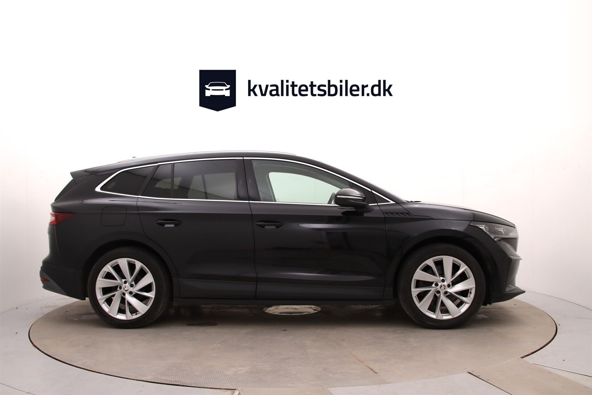 Skoda Enyaq 80 iV Design Selection Suite 204HK 5d Aut.