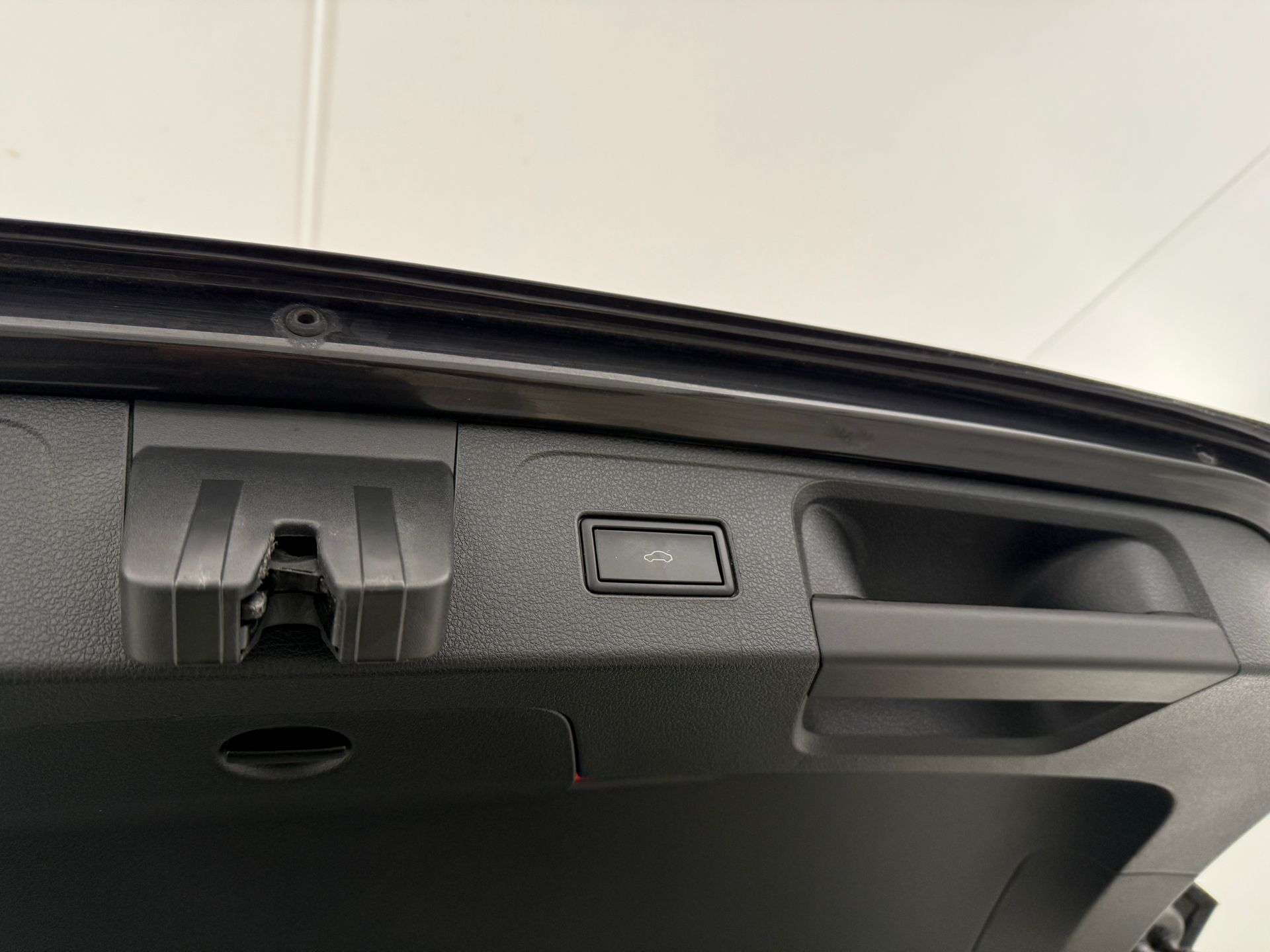 Grå VW Passat fra 2020