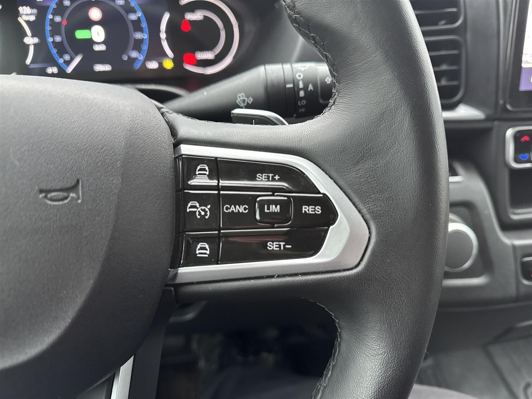 Hvid Toyota Proace Max Electric fra 2025