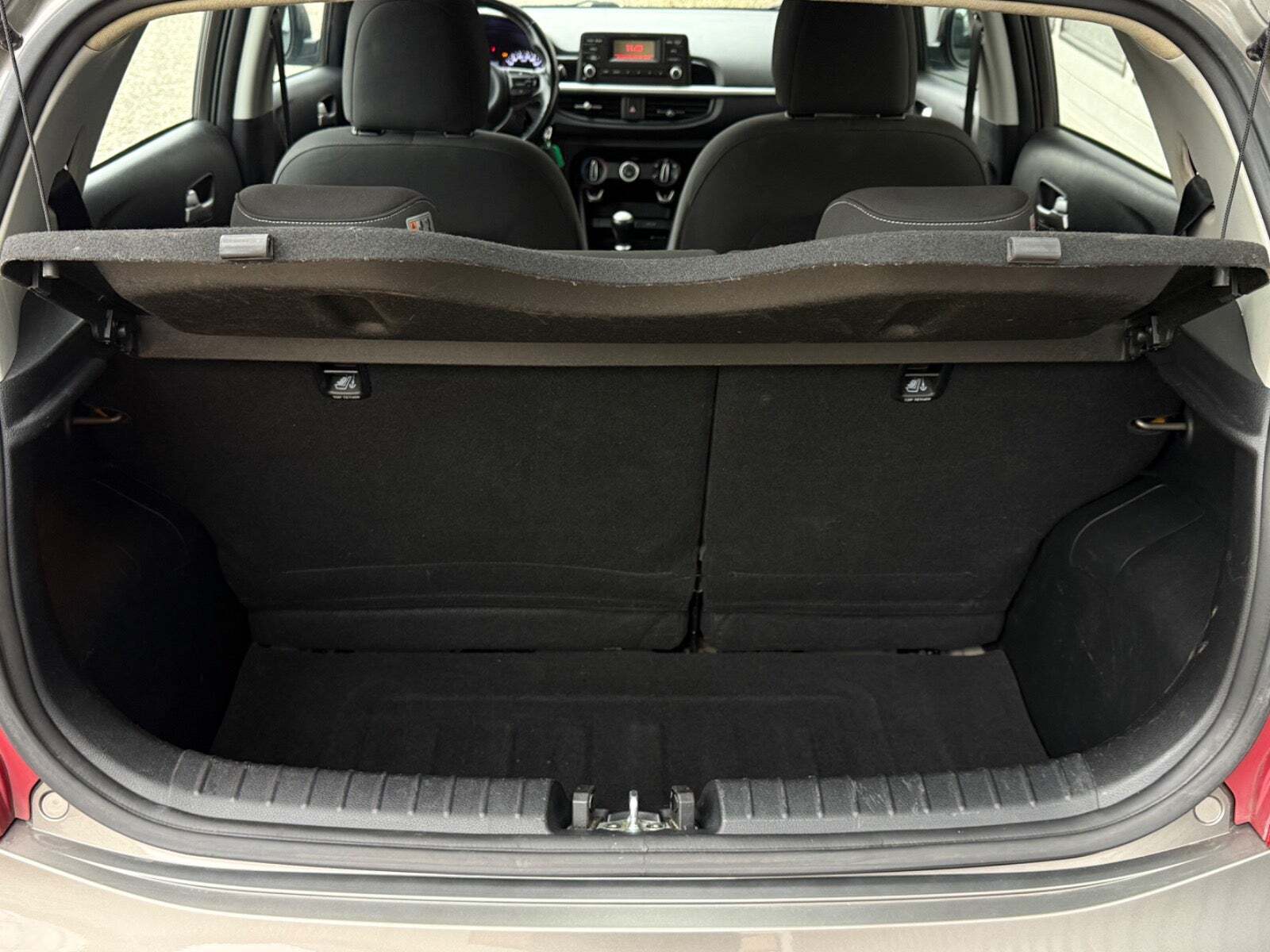 Grå Kia Picanto fra 2018