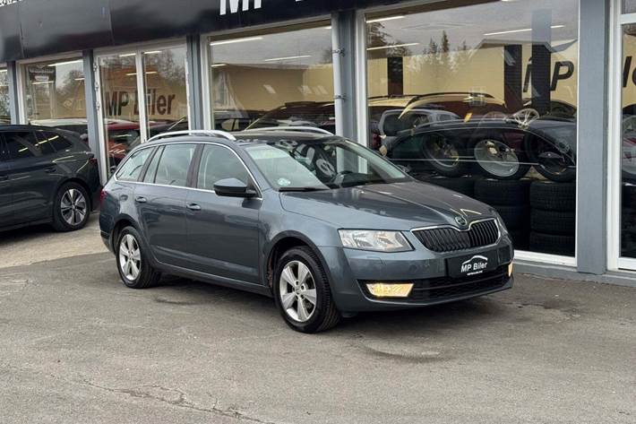 Grå Skoda Octavia fra 2016