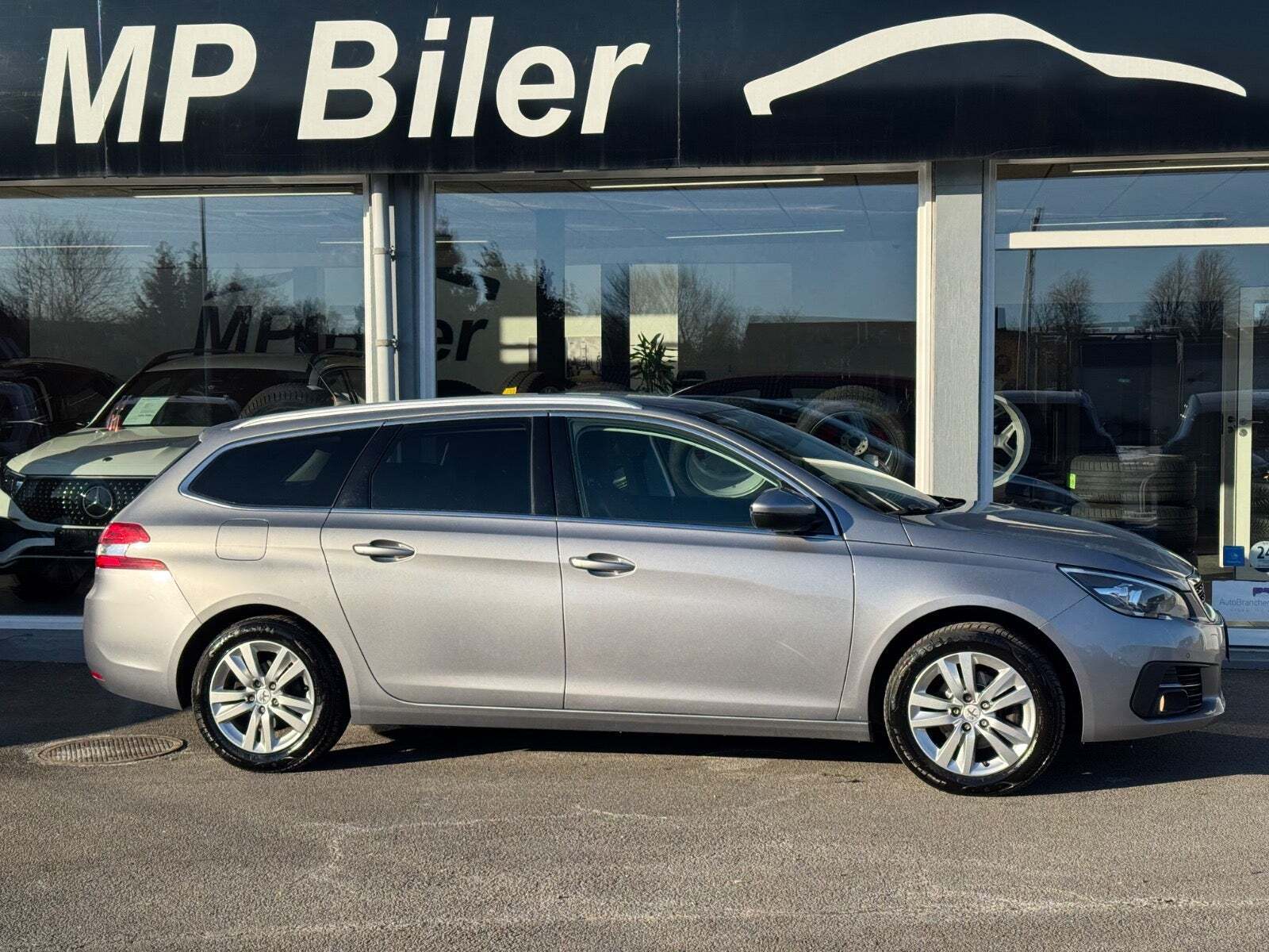 Peugeot 308 1,6 BlueHDi 120 Allure Sky SW