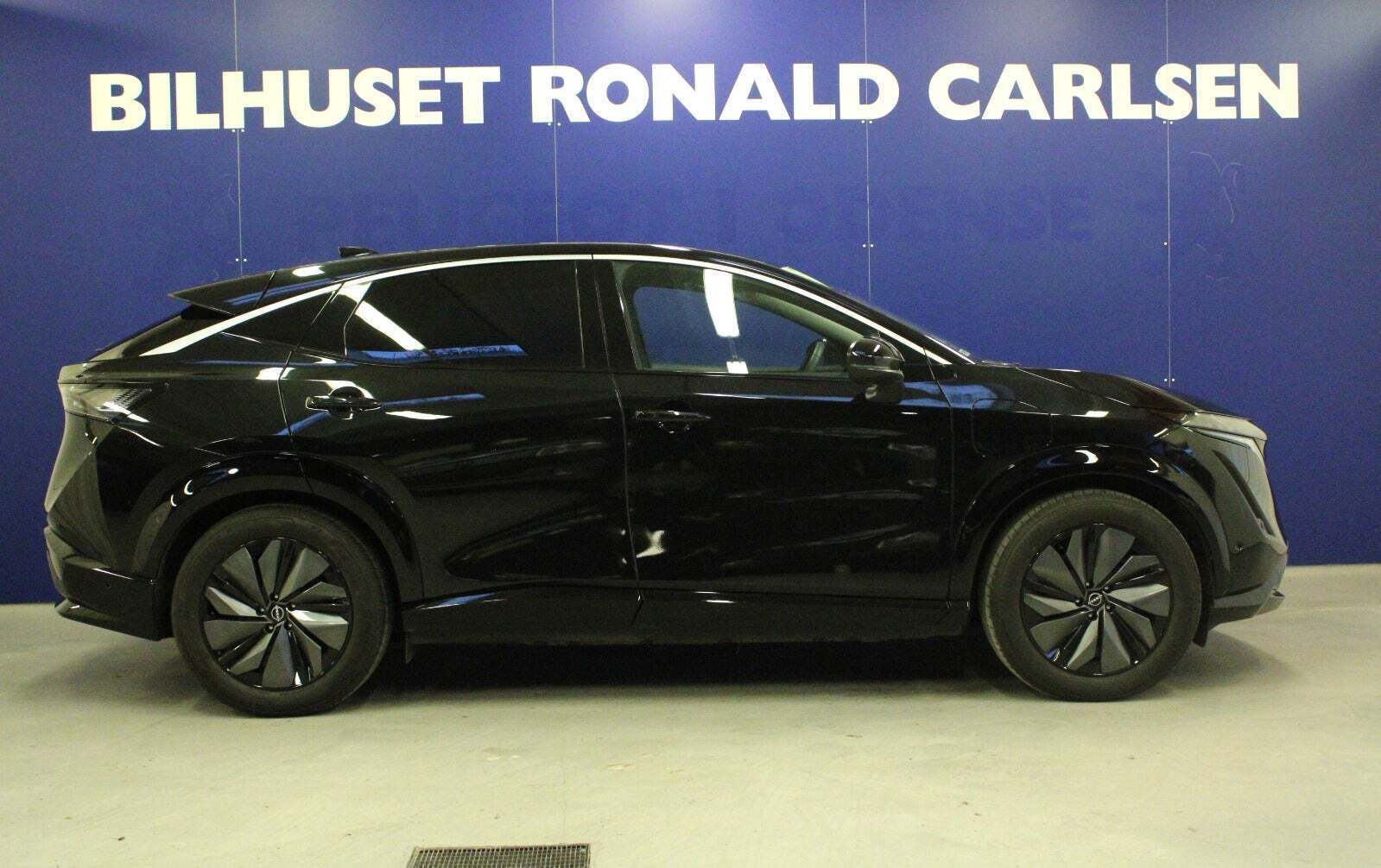 Sort Nissan Ariya fra 2024