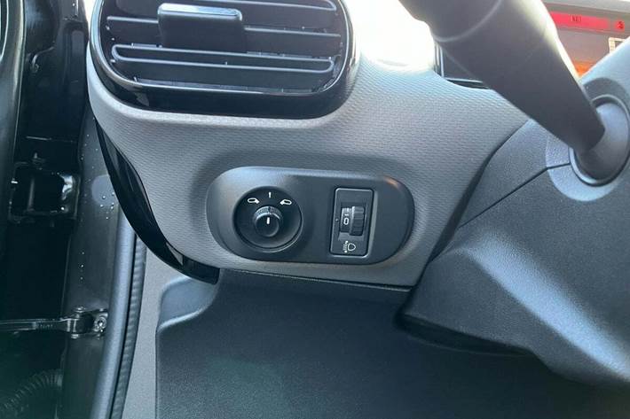 Sort Citroën C4 Cactus fra 2017