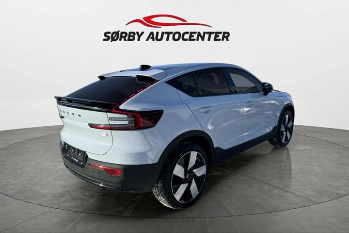 Blå Volvo C40 fra 2024