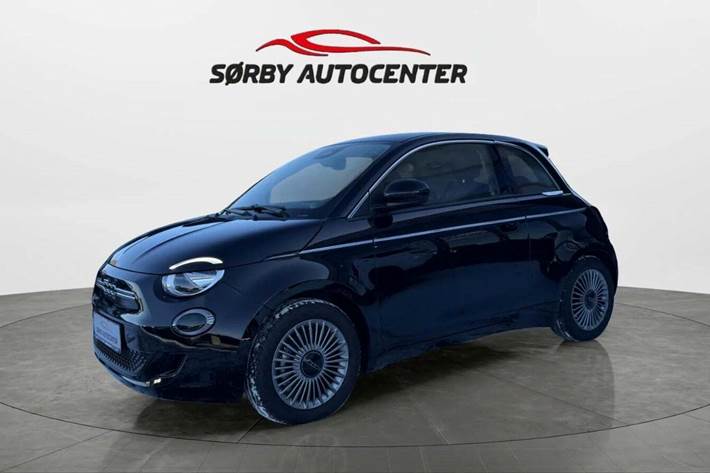 Sort Fiat 500e fra 2024 set udefra