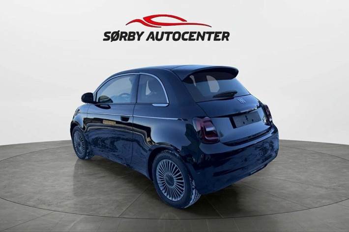Sort Fiat 500e fra 2024