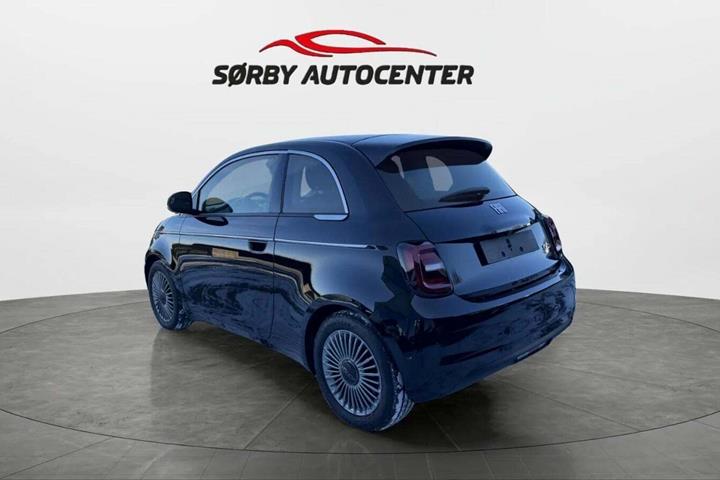 Sort Fiat 500e fra 2024