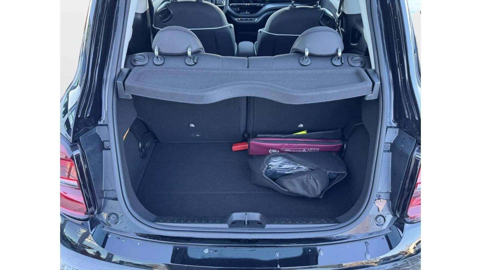 Sort Fiat 500e fra 2024