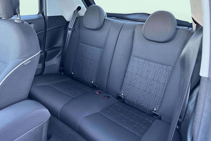 Sort Fiat 500e fra 2024