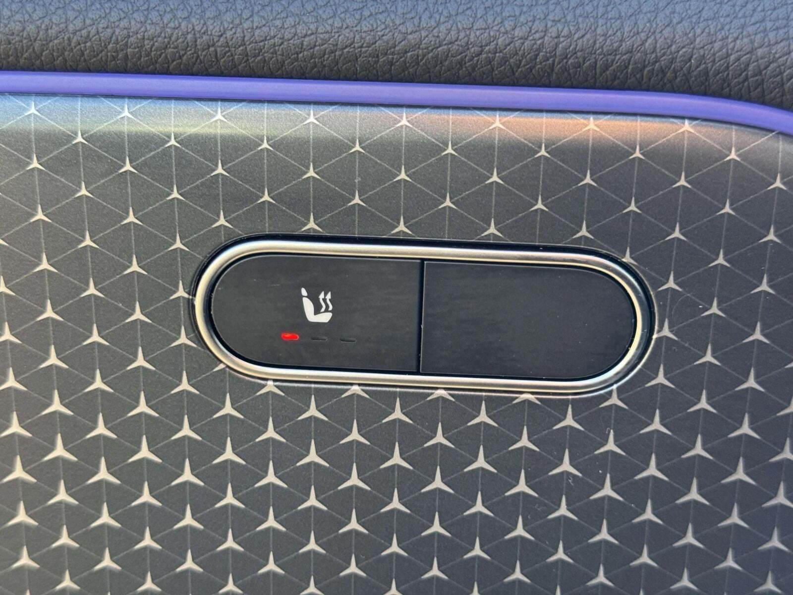 Sølv Mercedes EQA250+ fra 2024