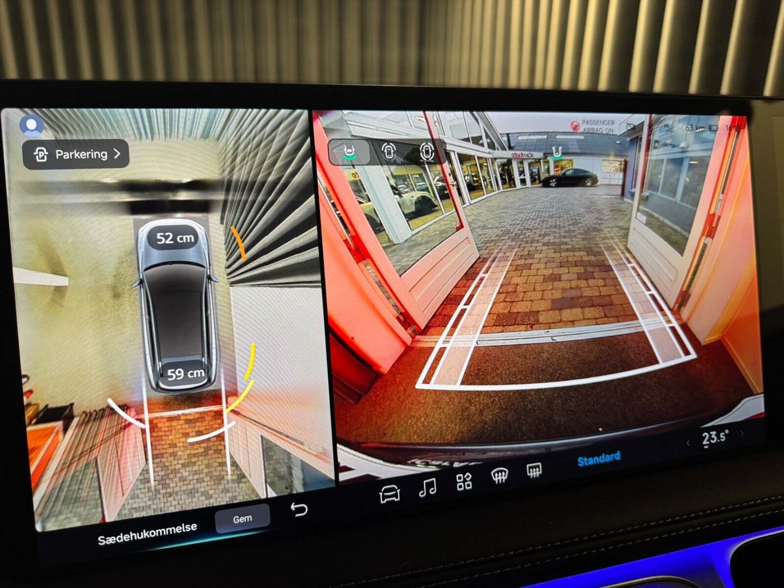 Grå Xpeng G9 fra 2023