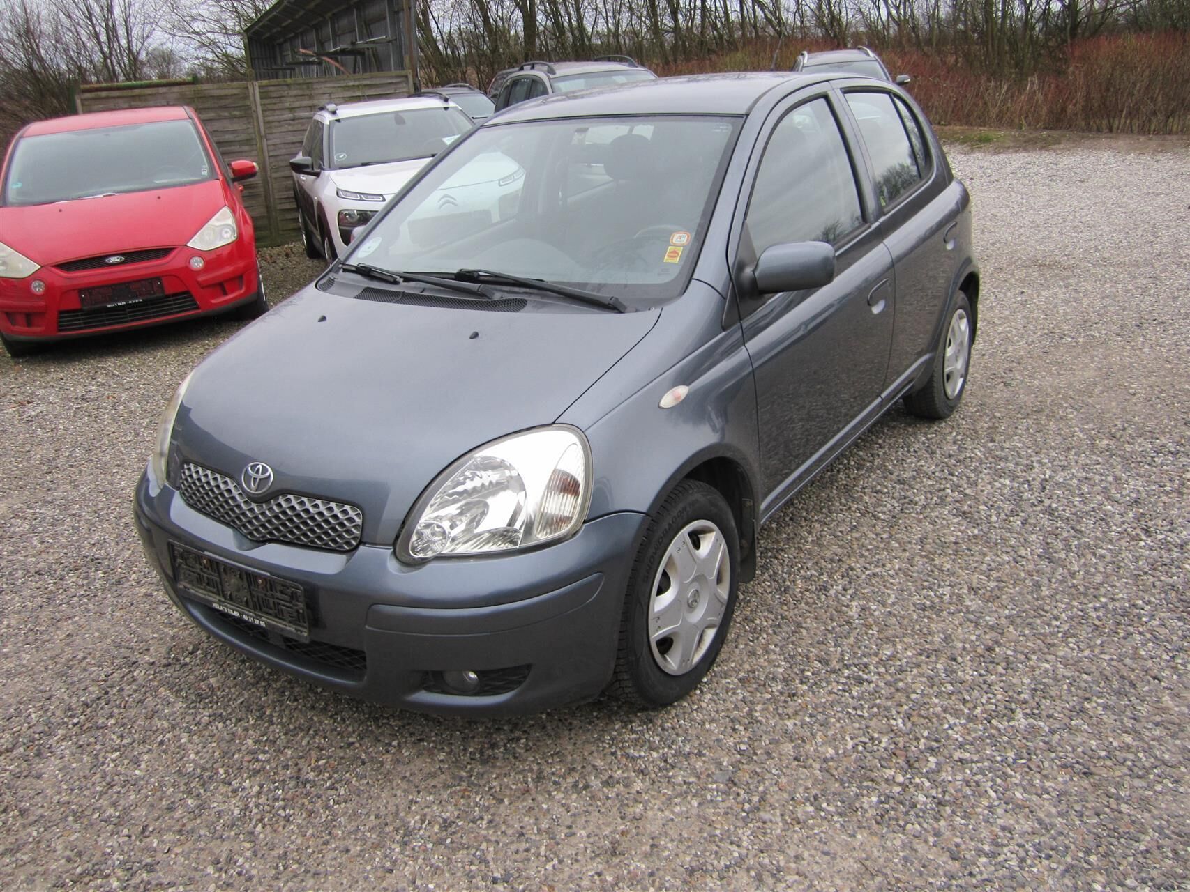 Toyota Yaris 1,0 Linea Terra MMT 68HK 5d