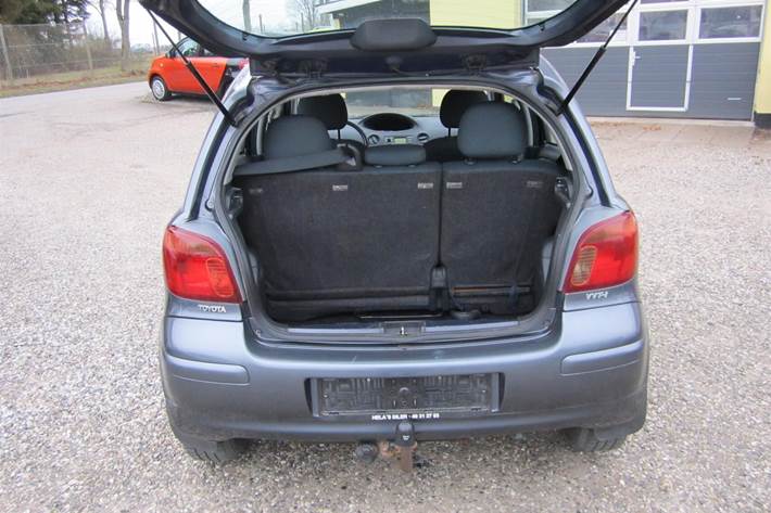 undefined Toyota Yaris fra 2004