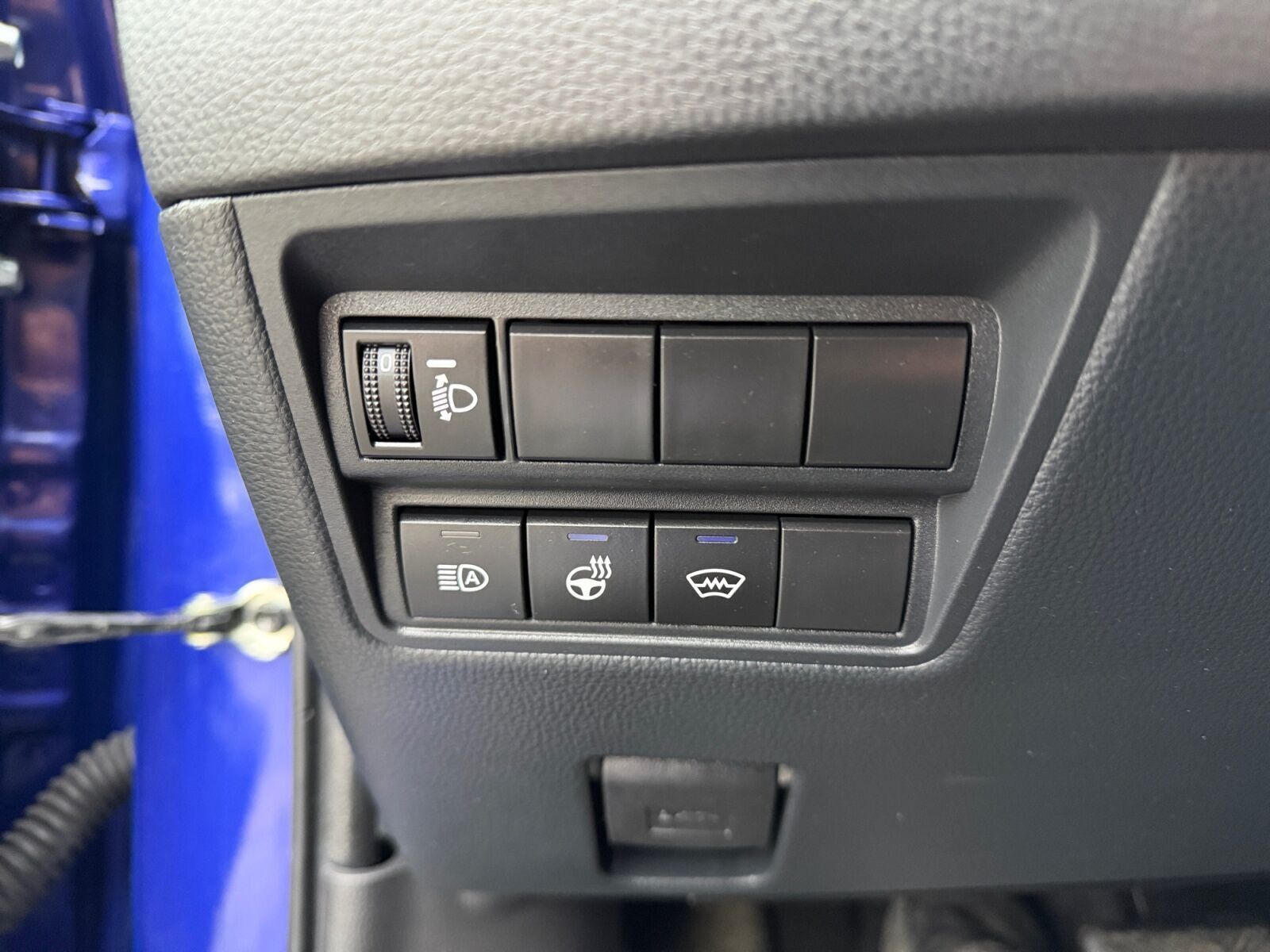 Blå Toyota Yaris Cross fra 2024